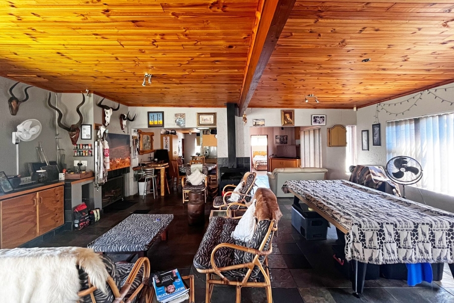 6 Bedroom Property for Sale in Hartenbos Central Western Cape